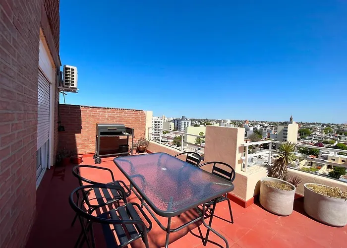 Amplio Piso Vintage, Terraza con Vista a Sierras